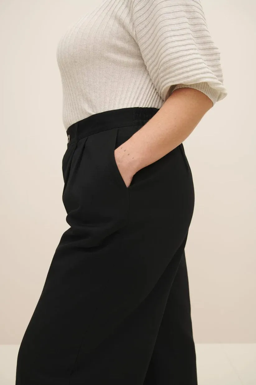 Kowtow Franz Pant Black