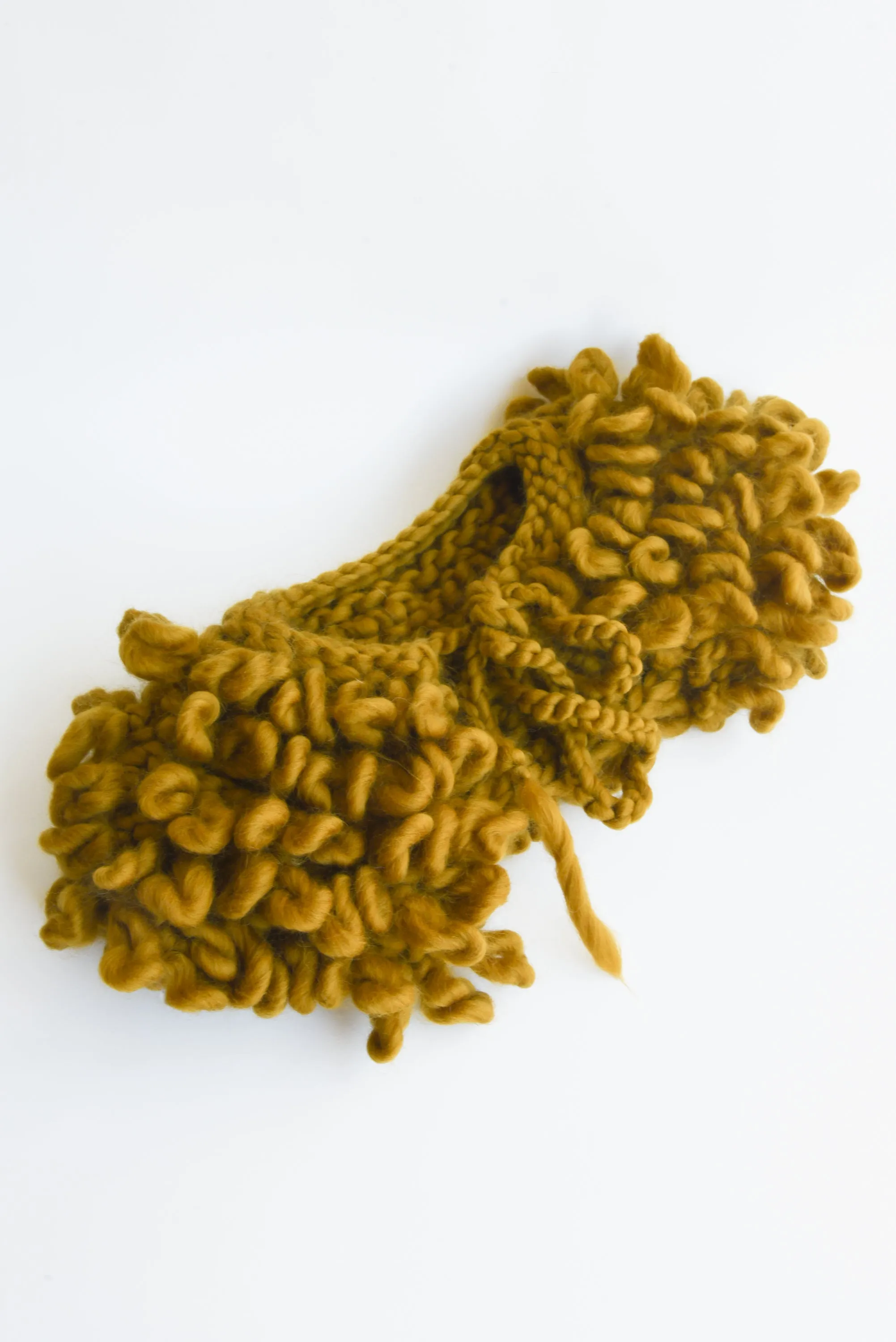 Nunzi Ezi Looped Collar